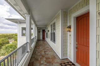 10 Waterfront Drive, #312 - 8