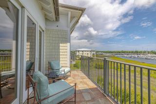 10 Waterfront Drive, #312 - 0