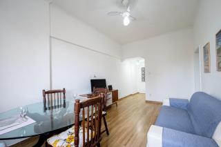 9min da Praia de Copacabana ao lado do metrô - 9