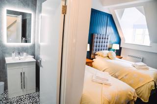 The Raven Pub with Rooms, Worcester - 6