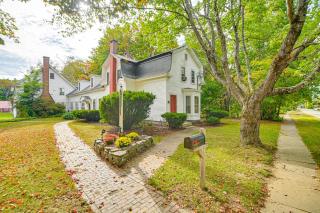 1 Mi to Main St Fryeburg Historic Family Home - 0