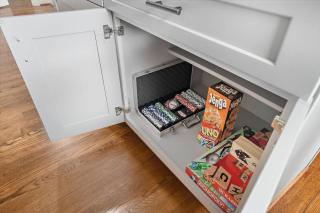 Homey Apt Nr Med Center Fire Pit BBQ WiFi Games - 5