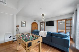 Nr Med Center, Museum WiFi Games BBQ Fire Pit - Houston - 0