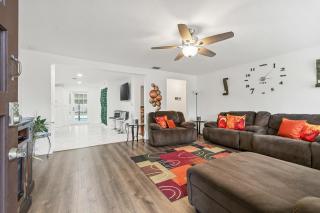 Pool Paradise, Fire Pit Evenings & Game Room - 1