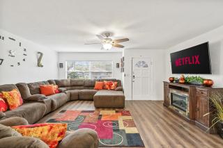 Pool Paradise, Fire Pit Evenings & Game Room - 2