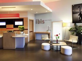 Ibis Barcelona Santa Coloma - 9