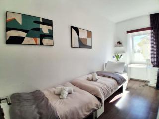 PETRUS SUPERIOR APARTMENT - spacious three-room apartment - prestigious location near Diocletian's Palace and Bacvice beach - the best restaurants within walking distance - free parking provided - 5