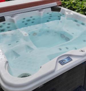 Alpaca cabin-mountain view-hot tub-rural retreat - 1