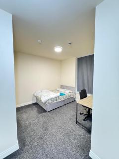 Barnsley Guesthouse Couple Room Ground Floor - 4