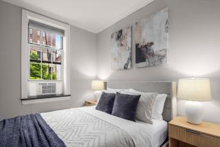 Contemporary NYC Flat Walk Everywhere - 9