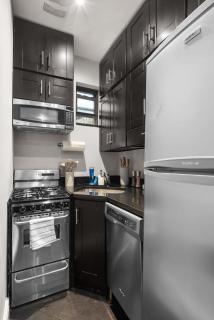 Contemporary NYC Flat Walk Everywhere - 8