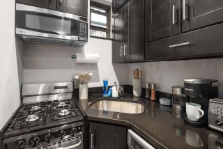 Contemporary NYC Flat Walk Everywhere - 5