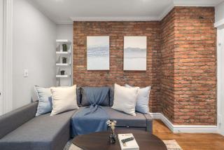 Contemporary NYC Flat Walk Everywhere - 3