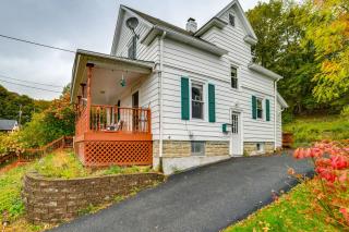 1 Mi to Dtwn Binghamton Pet-Friendly Home with Deck - 2