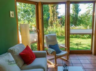 Ferienwohnung Grüne Auszeit mit Kaminofen und Terrasse - 0