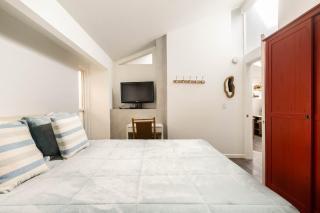 2 bedroom bungalow with hot tub - 4