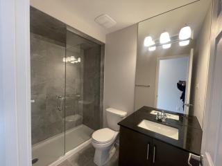 Beautiful room in Ottawa with Private bathroom - 2