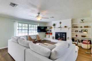 Bring Your Boat! Canal-Front Tavares Home with Dock - 8