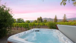 Vineyard Estate w Pool Spa Bocce Ball Mins to Wineries Park Lawndale Road by AvantStay - 8
