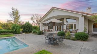 Vineyard Estate w Pool Spa Bocce Ball Mins to Wineries Park Lawndale Road by AvantStay - 7