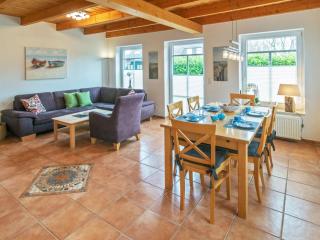 Holiday home with 3 bedrooms - 7