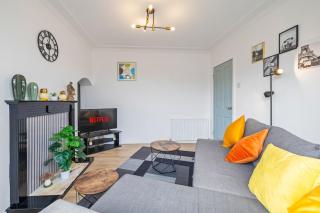 #69 Stylish and comfy home in CV3 - 4