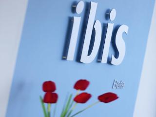 Ibis Bata - 8