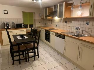 Am Zwingelbrunnen in der Altstadt - 8