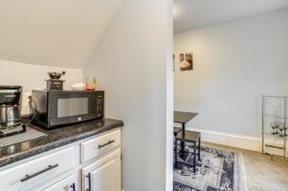 2 Mi to Dtwn! Walkable Minneapolis Apt with Deck - 3