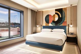 Delta Hotels by Marriott Istanbul Karakoy - 4