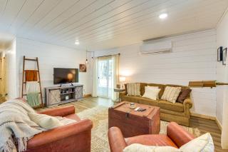 Lake Days, Links and Trails! Danbury Cottage - 7