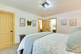 Lake Days, Links and Trails! Danbury Cottage - 3