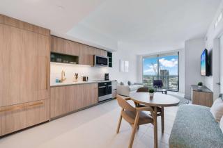 Limoncello Spritz- Central Miami Pool Gym Spa - 5