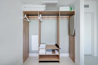 Limoncello Spritz- Central Miami Pool Gym Spa - 1