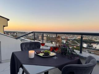 BZN Airport Hotel - 1