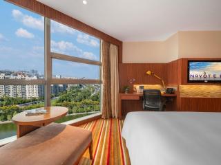 Novotel Zhengzhou Convention Centre - 1