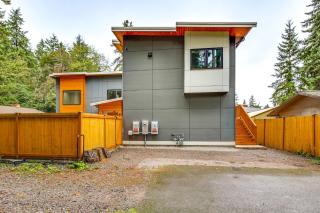 Quiet PNW Base Walkable Apt in Normandy Park - 8