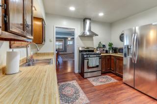 Route 66 Retreat Dog-Friendly Home in Williams - 3