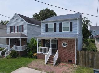Midterm Spacious Home At Buckroe Beach - 8