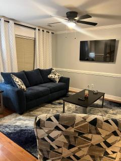 Midterm Spacious Home At Buckroe Beach - 9