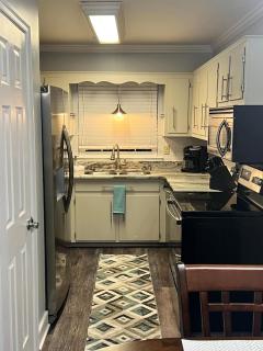 Midterm Spacious Home At Buckroe Beach - 7