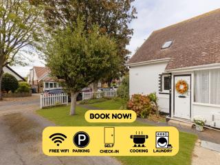 Charming 2-Bedroom Escape in Worthing - 0