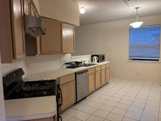 Southwest City Area Nice Home in Gated Community - 9