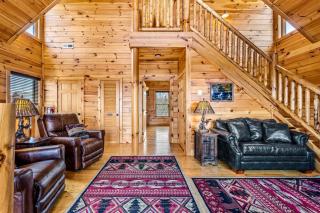 Fall Family Fun-Pool in Cabin-View-Games-Hot Tub - 8