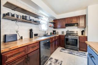 House of Smurf, Close to Savannah State - 4