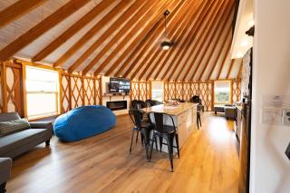 The Black Bear Yurt - 9