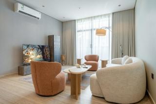 VIP Spacious 2BR - Self-Entry - Private Parking - 0