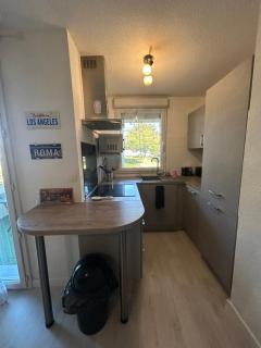 T2 cosy, calme et 2 Parking privé avec Piscine - 8