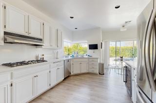 Loufie's Desert Retreat - 1