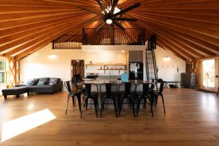 The Rendezvous Yurt - 9